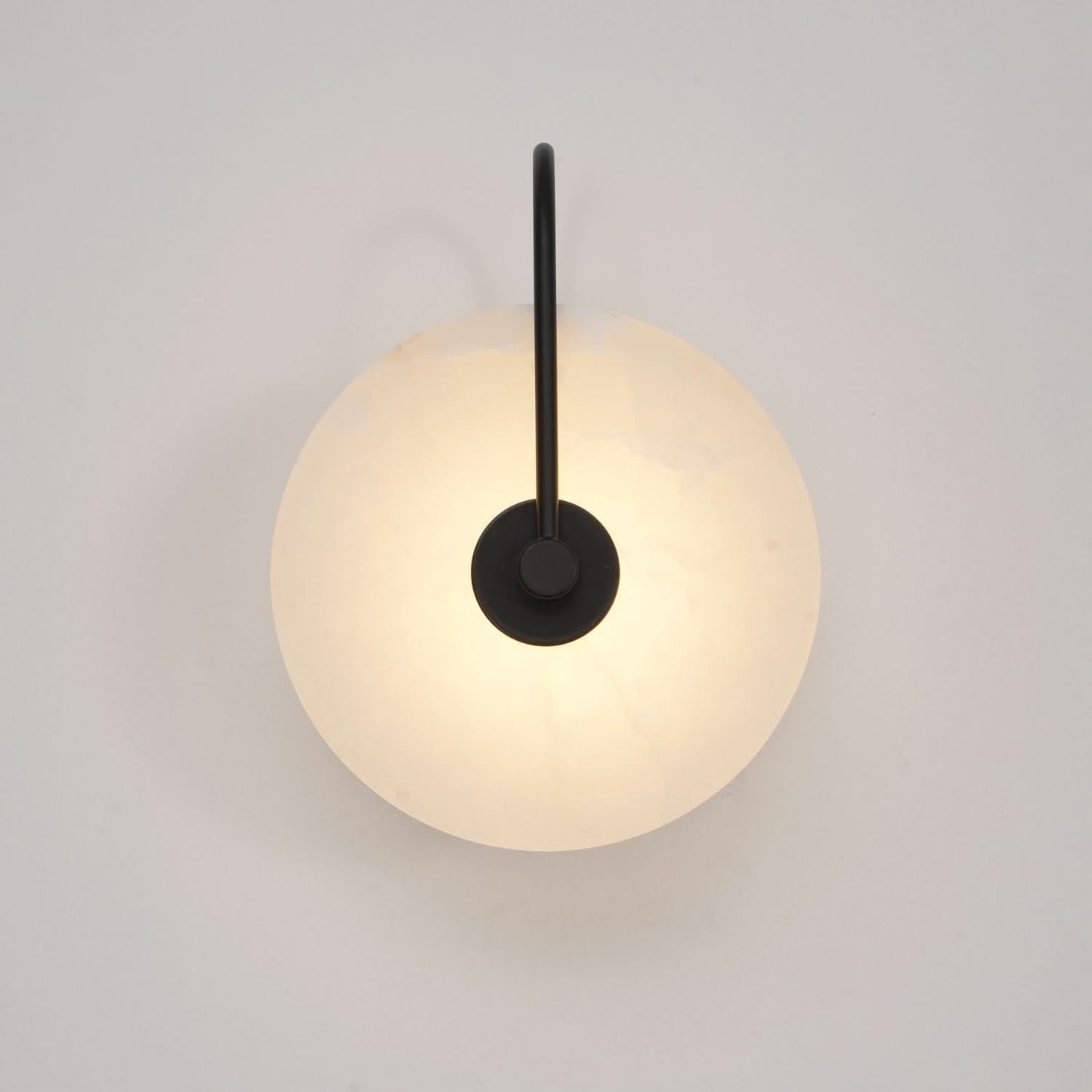 Skorter | Alabaster LED Wall Lamp – Modern Ambient Lighting