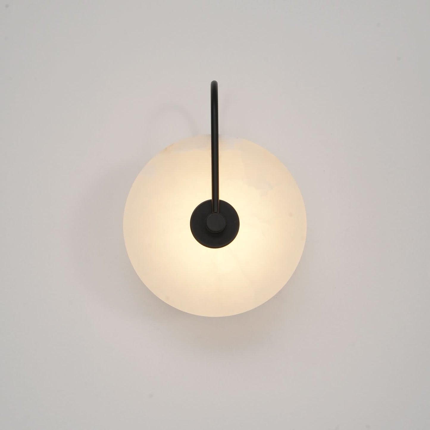 Skorter | Alabaster LED Wall Lamp – Modern Ambient Lighting
