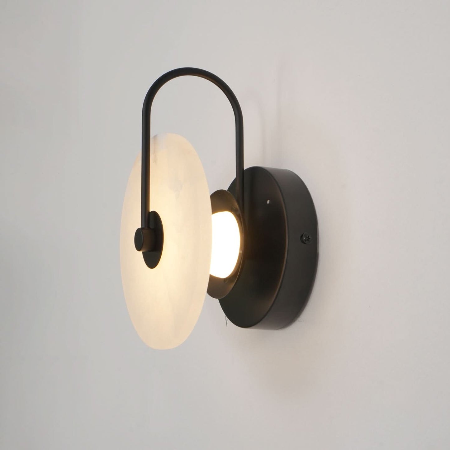 Skorter | Alabaster LED Wall Lamp – Modern Ambient Lighting