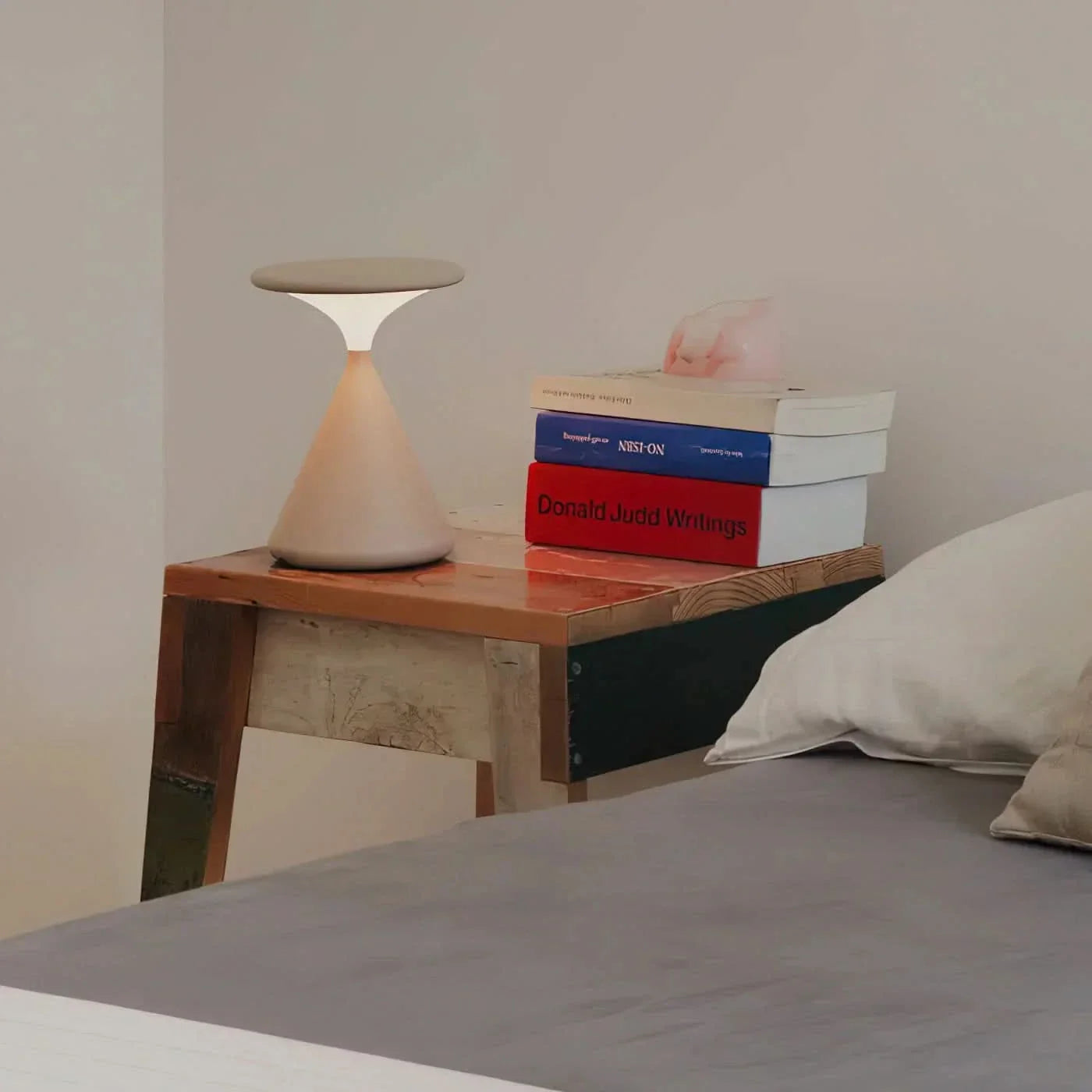 Skorter | Hourglass Cordless LED Table Lamp with Touch Dimmer