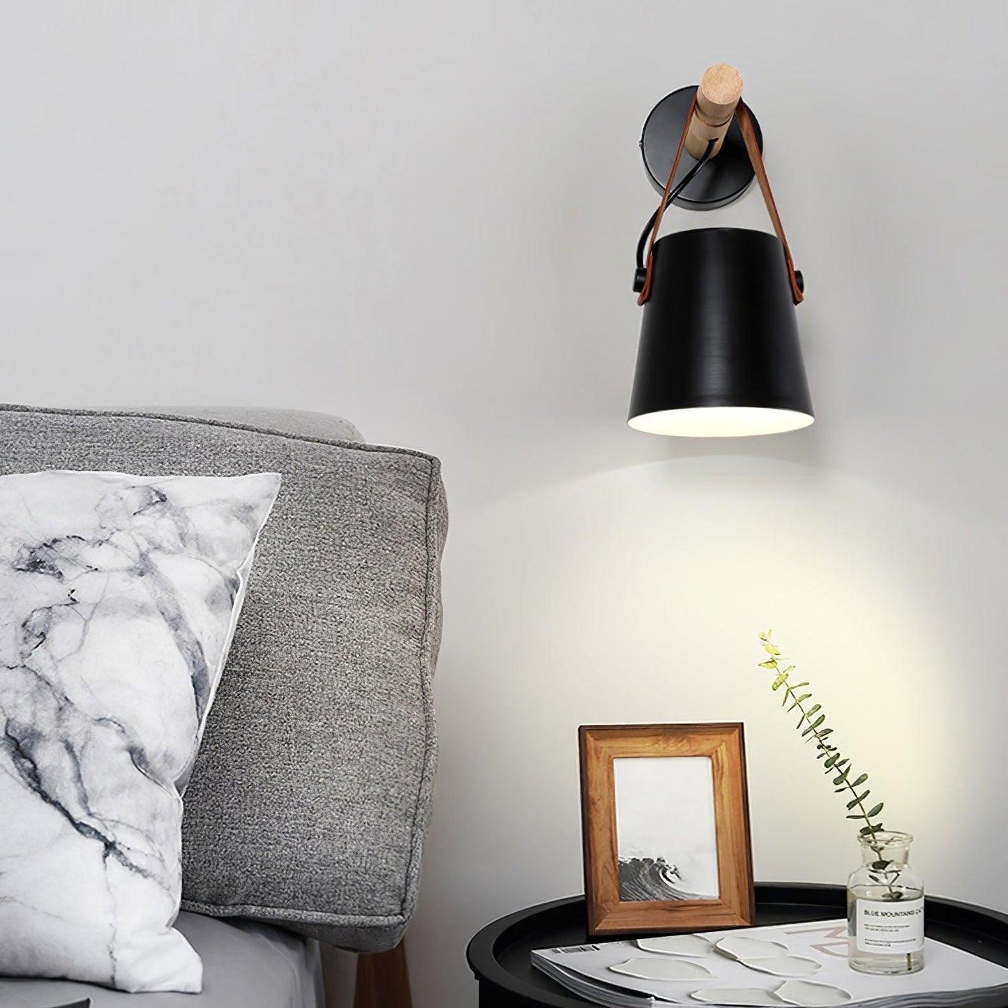 Skorter | Tree Stake Wall Lamp