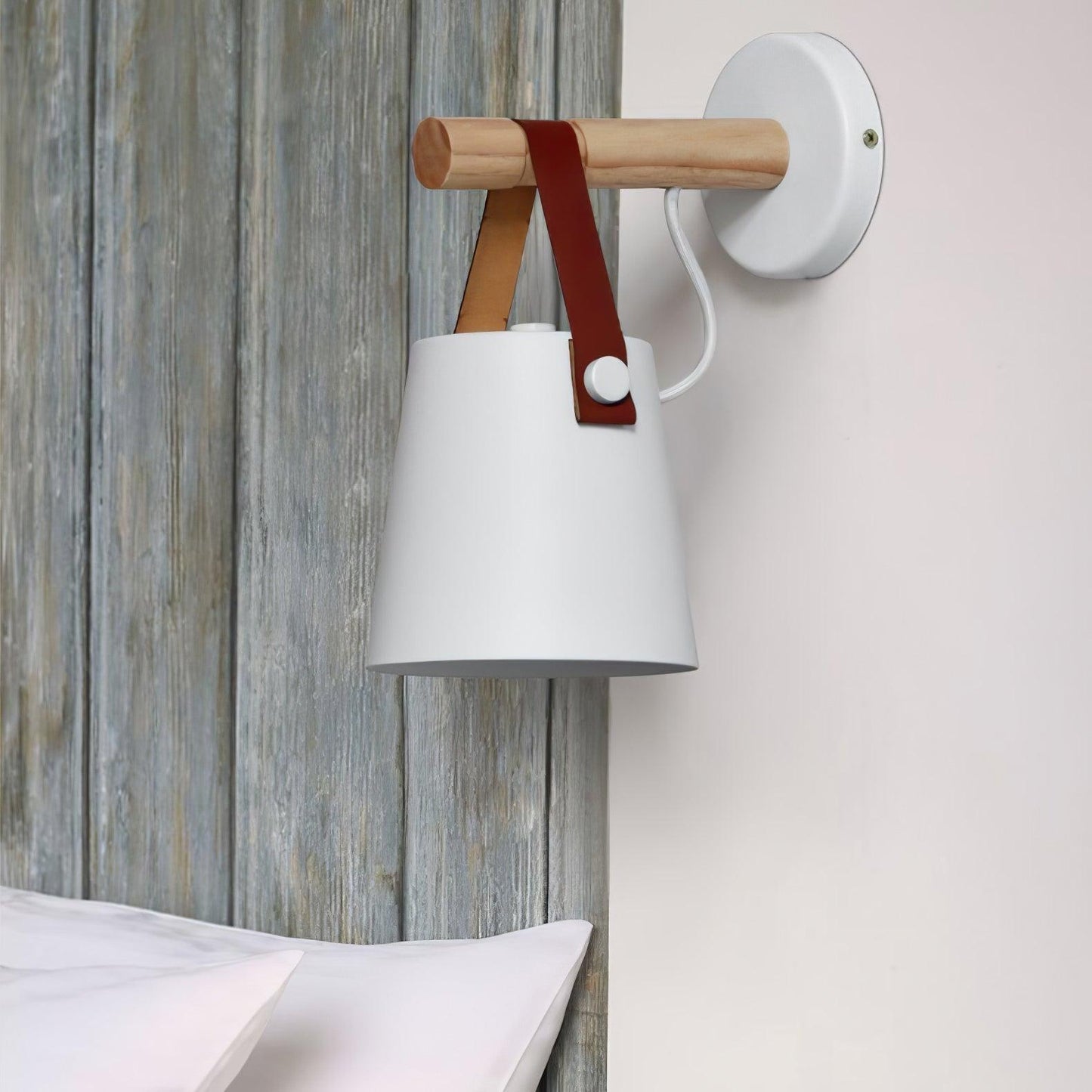 Skorter | Tree Stake Wall Lamp