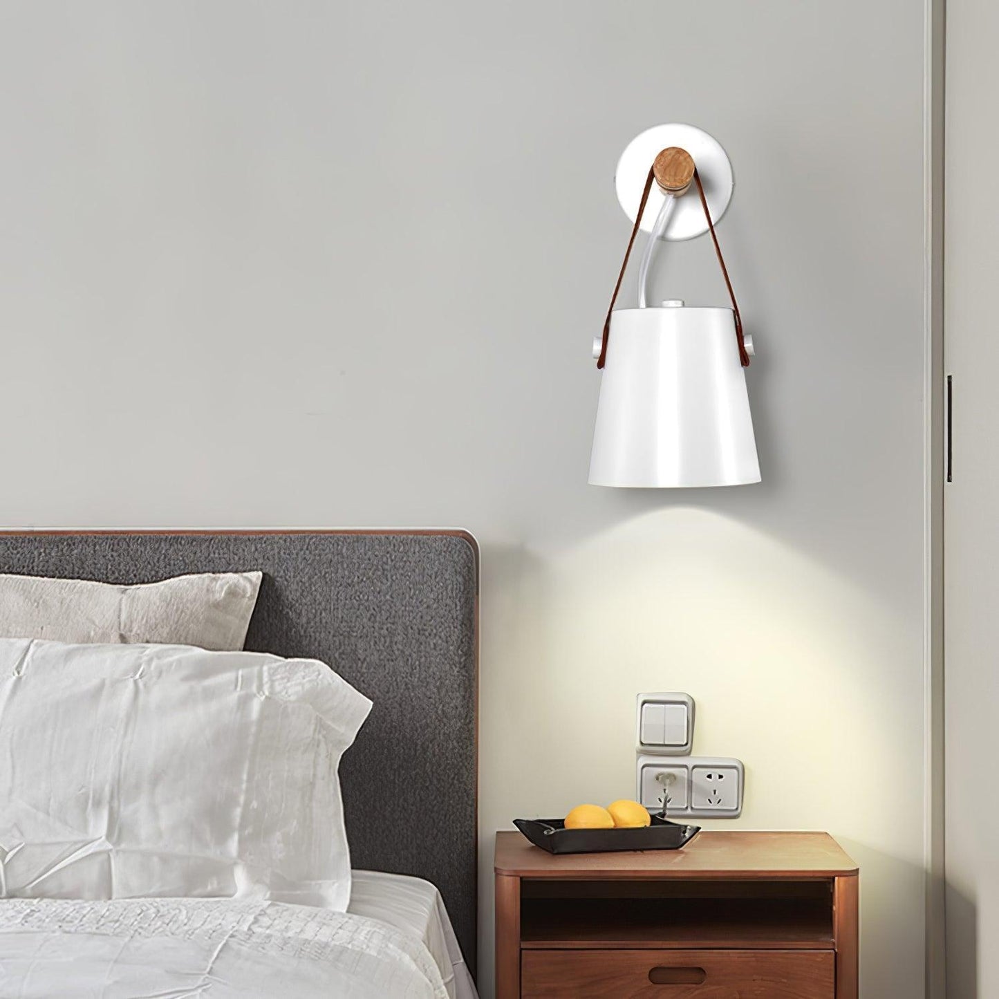 Skorter | Tree Stake Wall Lamp