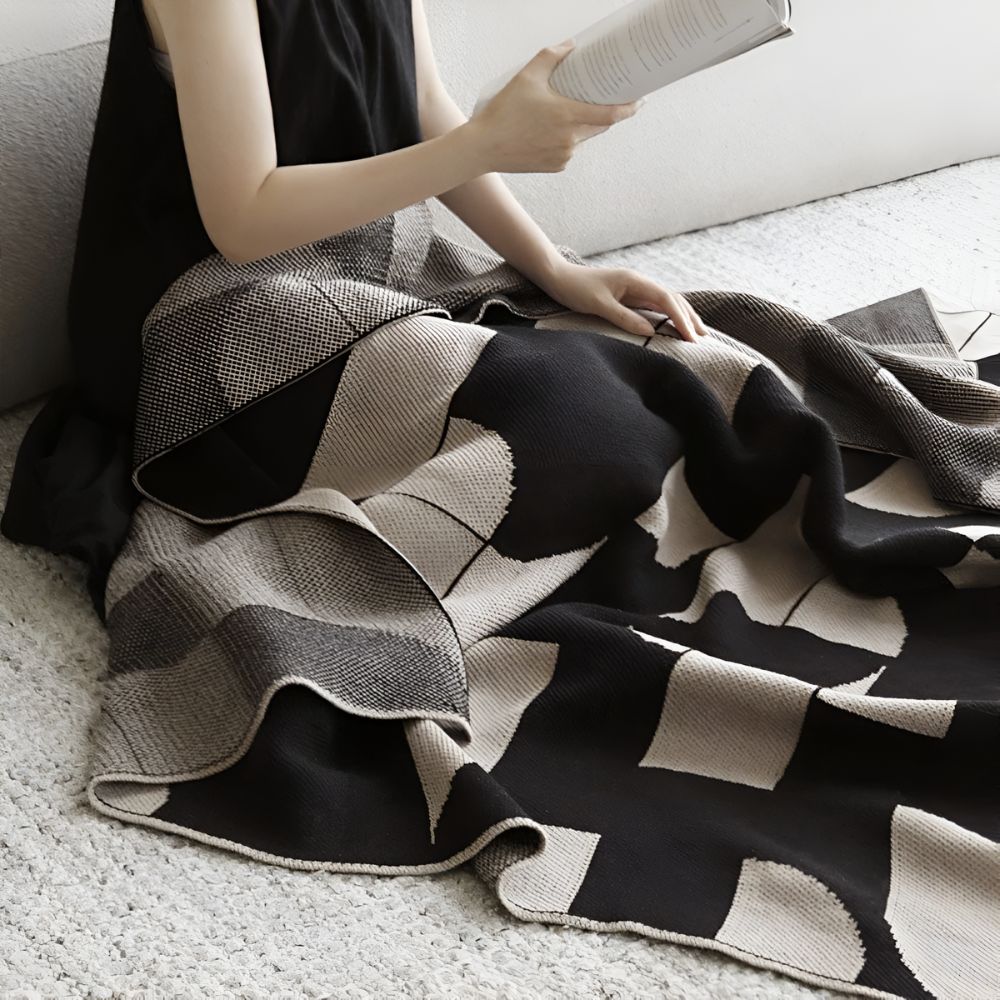Skorter | Artevana Monochrome Geometric Throw Blanket