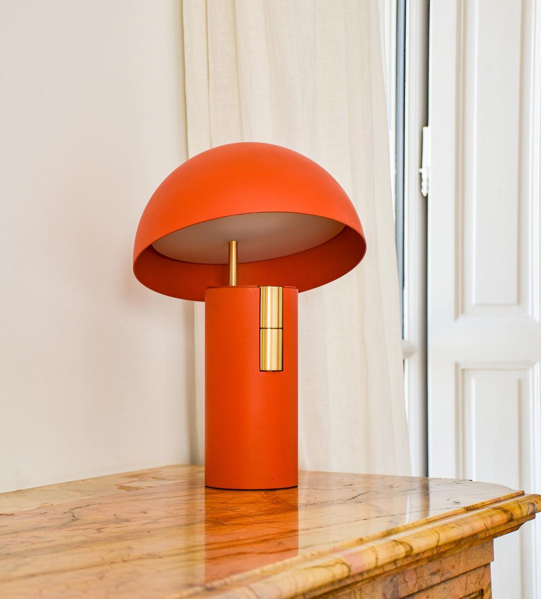 Skorter | Table Lamp - RetroWave - Minimalist & Adjustable Design - Chic Modern Elegance