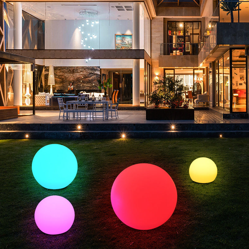 Skorter | SphereRay | Modern Solar Globe Light for Outdoor Spaces
