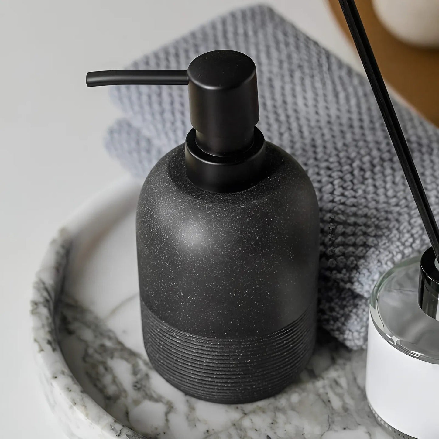 Skorter | Elegant Resin Soap Dispenser