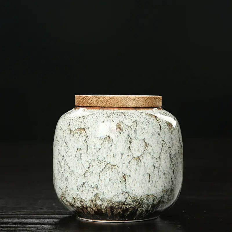 Skorter teapot in ceramic Design Iris