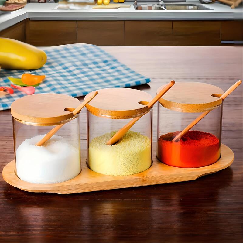 Skorter spice jar with lid and built-in spoons