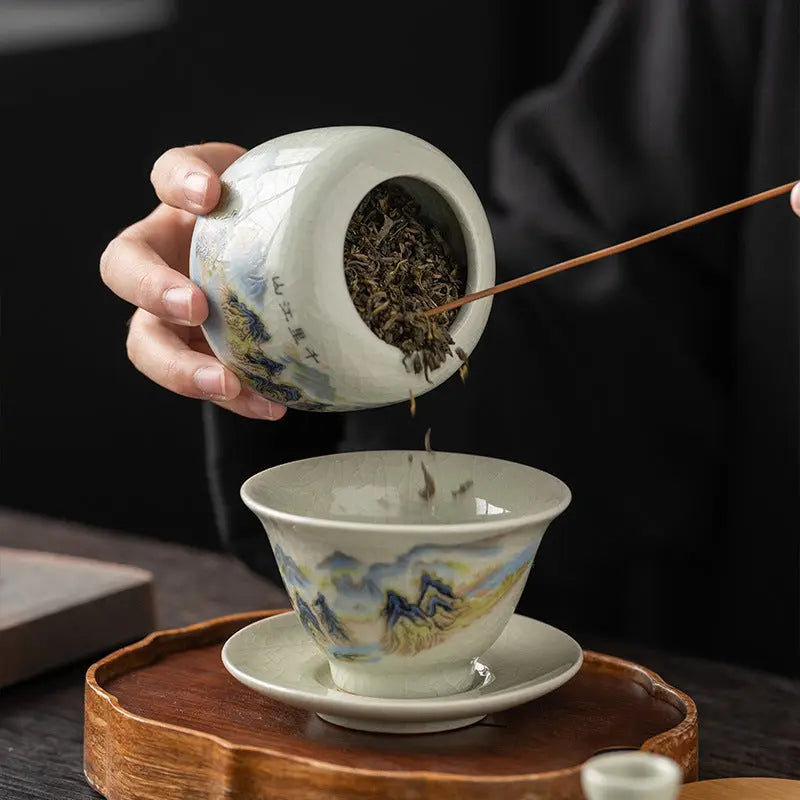 Skorter ceramic teapot