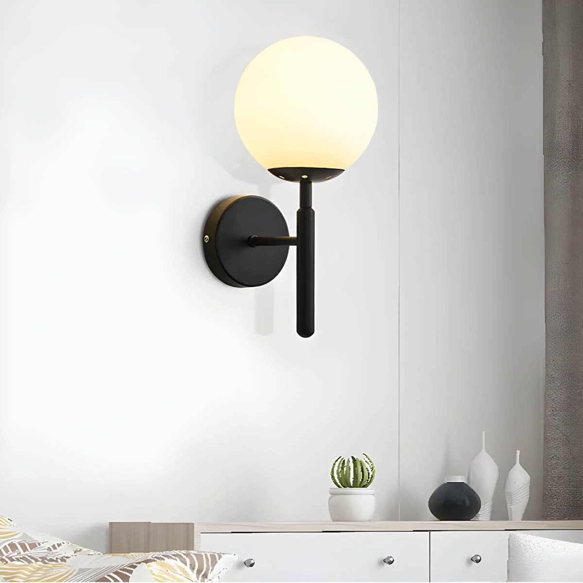 Skorter | Elegant wall lamp Clear in beautifully crafted glass