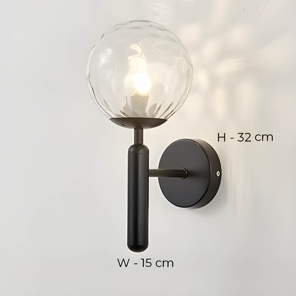 Skorter | Elegant wall lamp Clear in beautifully crafted glass