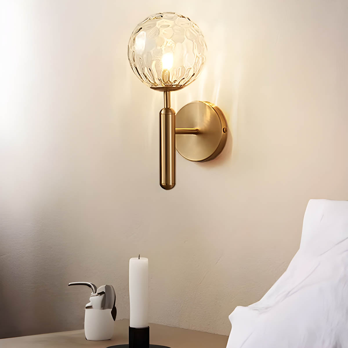 Skorter | Elegant wall lamp Clear in beautifully crafted glass