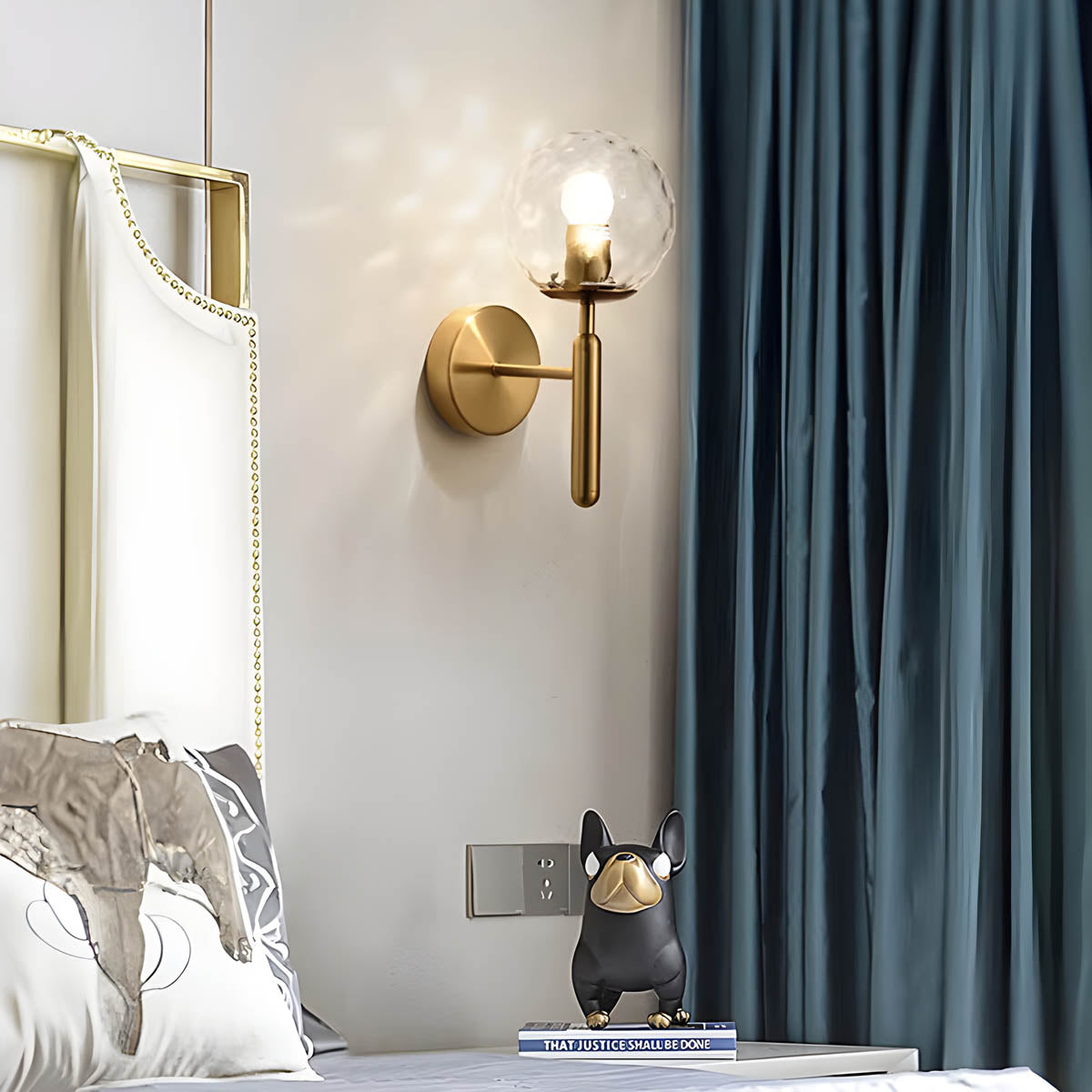 Skorter | Elegant wall lamp Clear in beautifully crafted glass