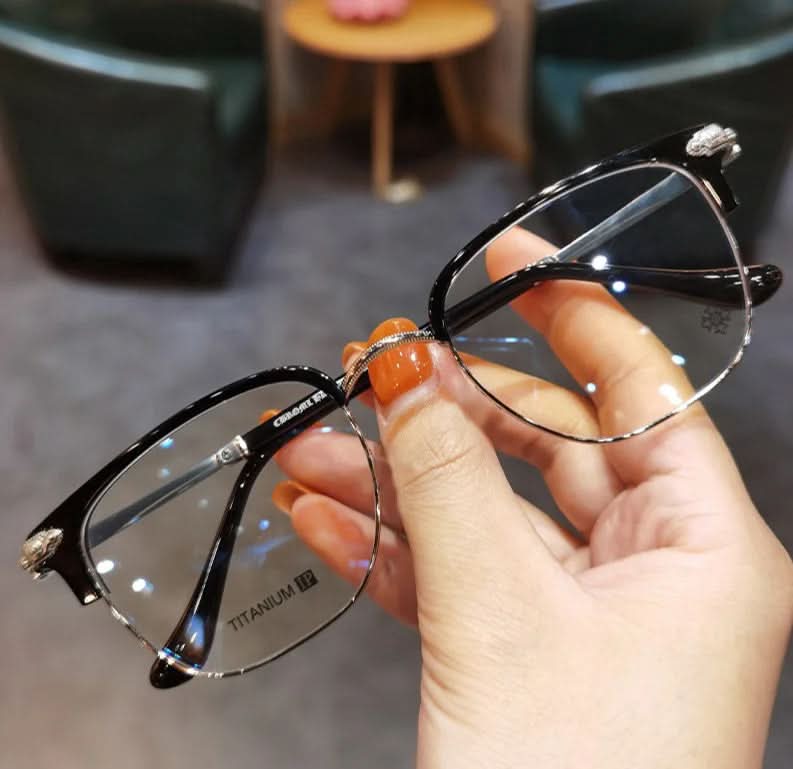 Skorter | Lightweight reading glasses with blue light filter for clear vision