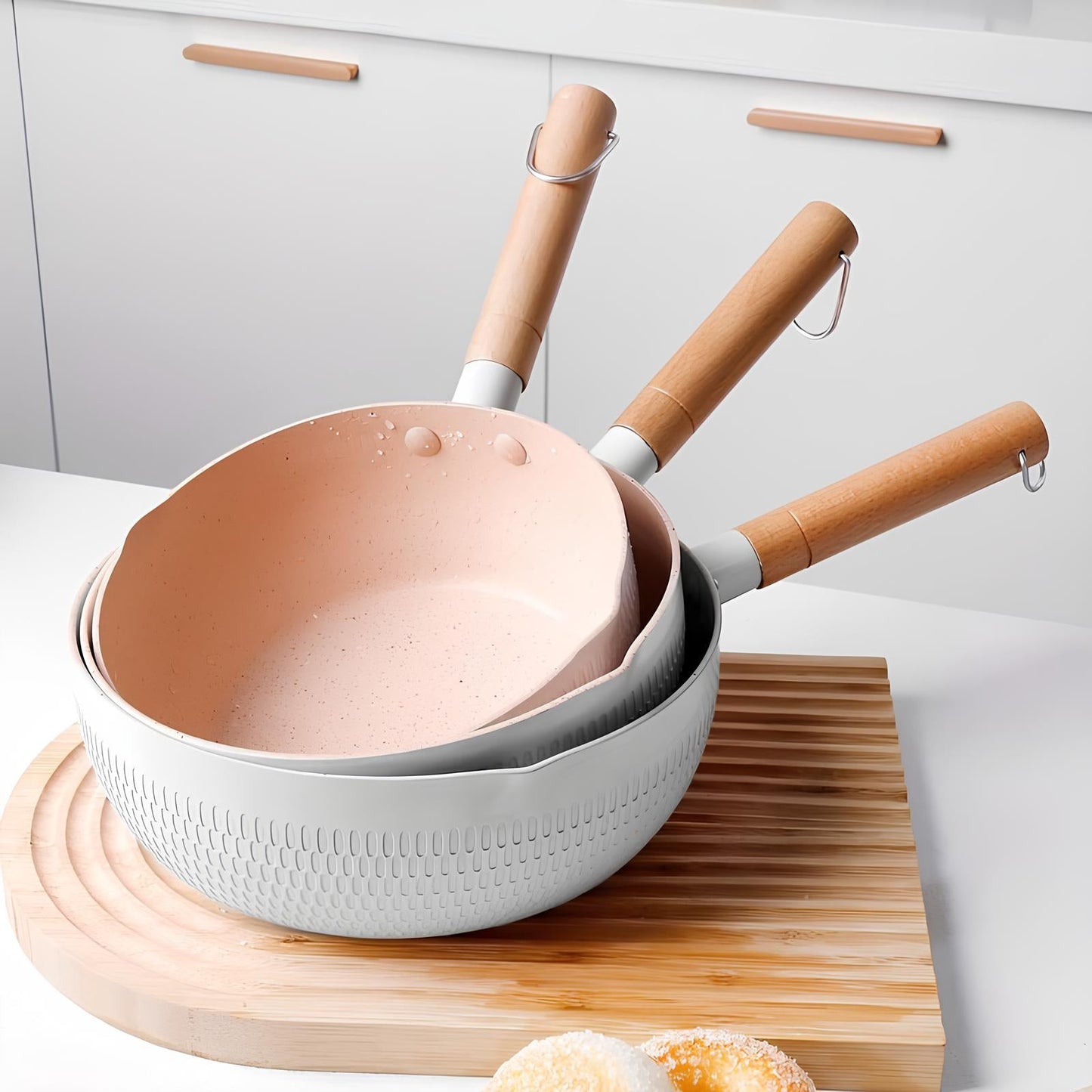 Skorter white for all burners with a hook