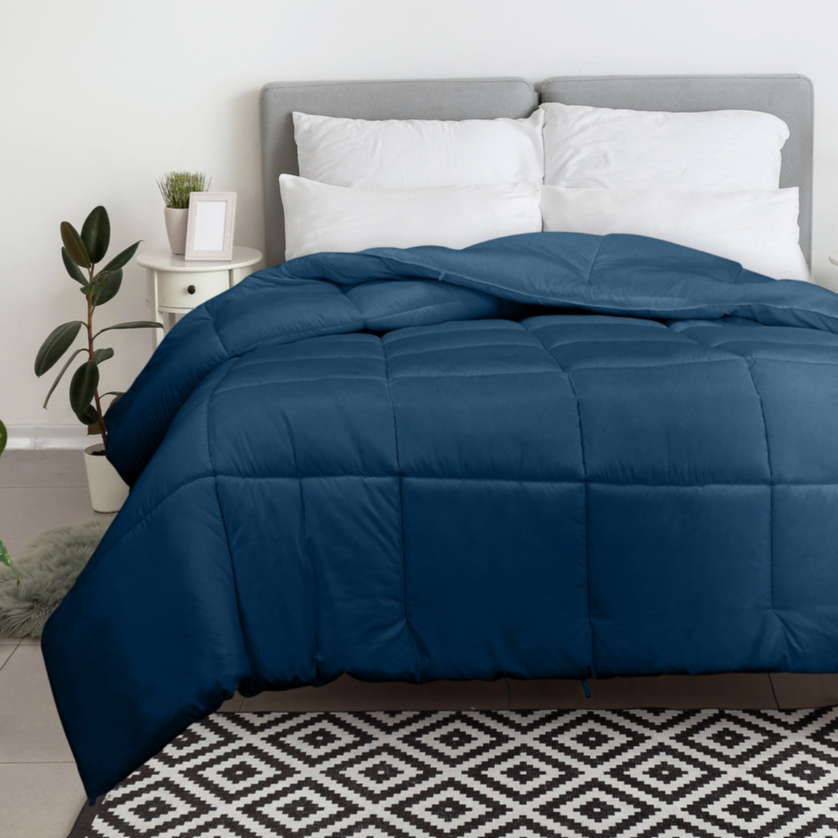 Skorter | Royale All Season Down Alternative Bedding Light Quilted Comfort Blanket with Corner Tabs