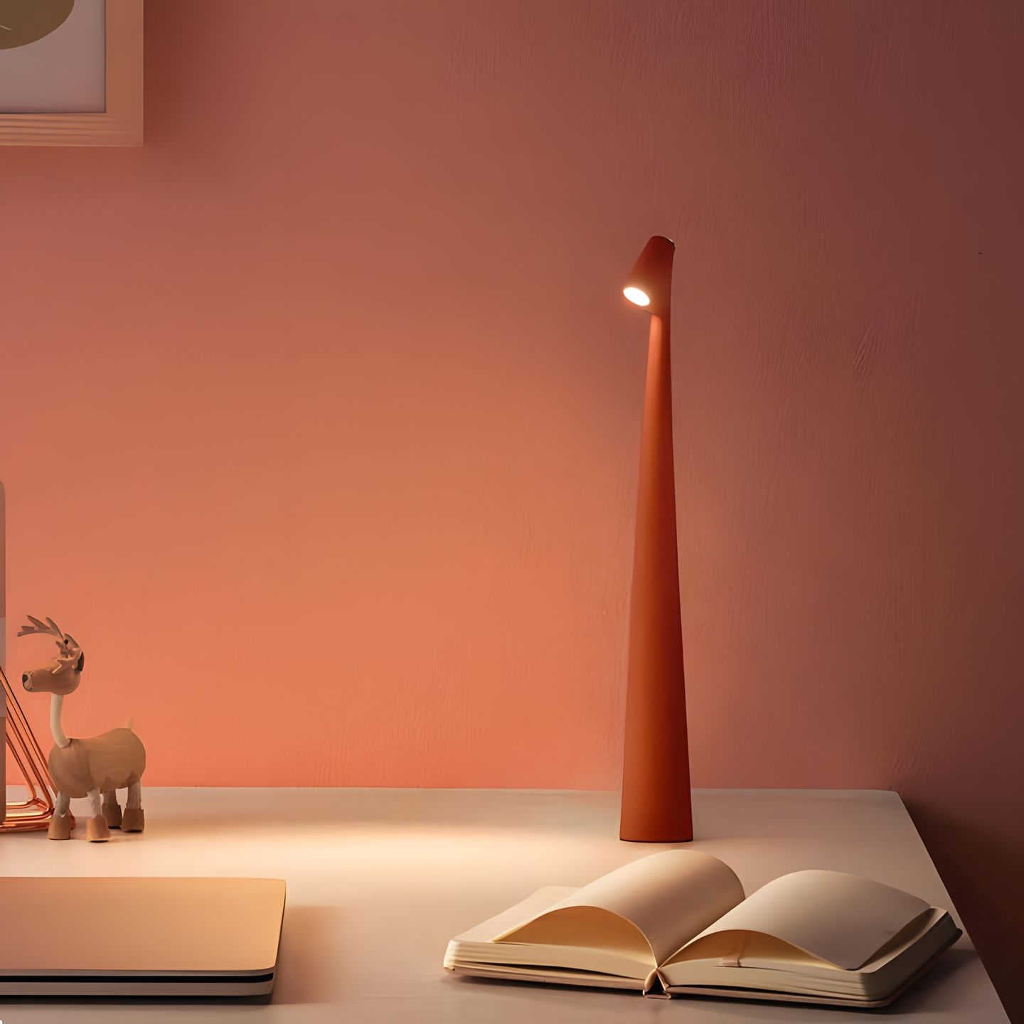 Skorter | LunaSlim Elegant Table Lamp with Wireless Functionality