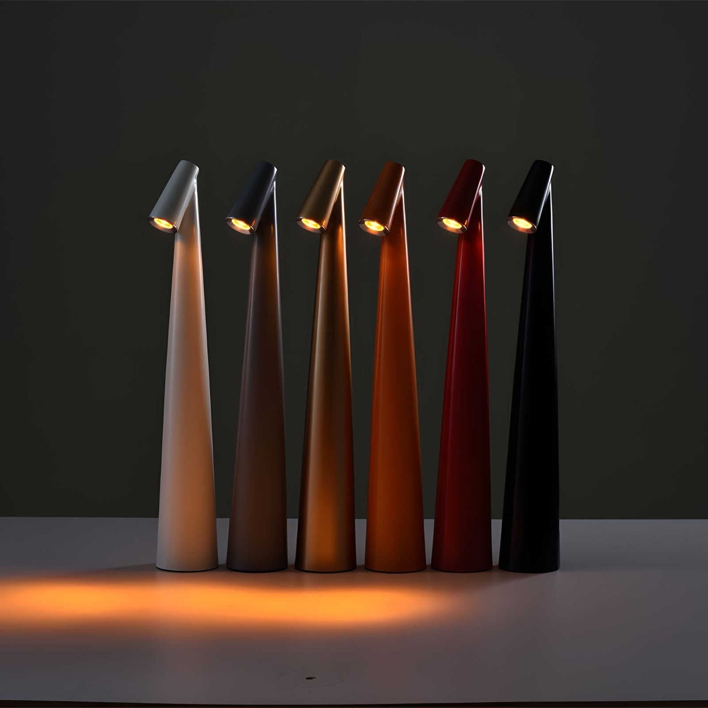 Skorter | LunaSlim Elegant Table Lamp with Wireless Functionality