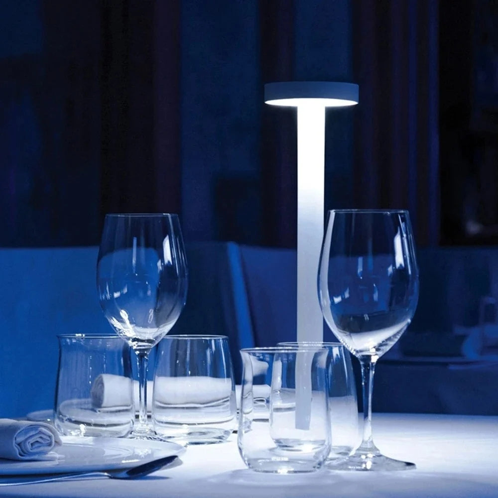 Skorter | Zephyr Aluminum LED Table Lamp