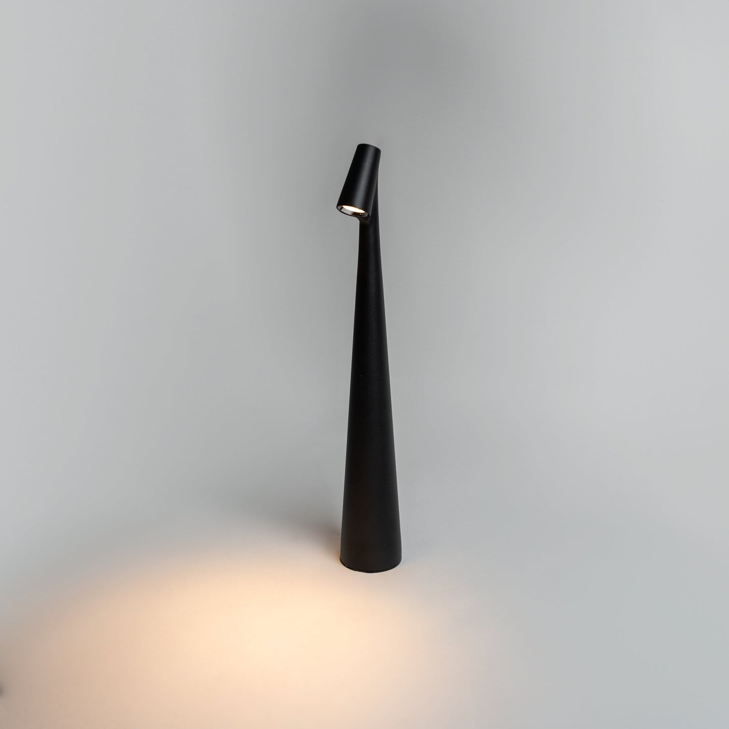 Skorter | Lumi Slim Rechargeable Table Lamp