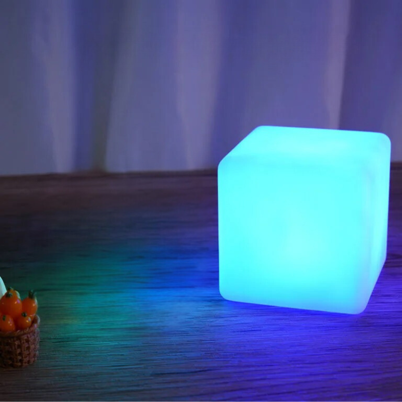 Skorter | Cube Lamp - Modern Square Lamp with Ambient Lighting