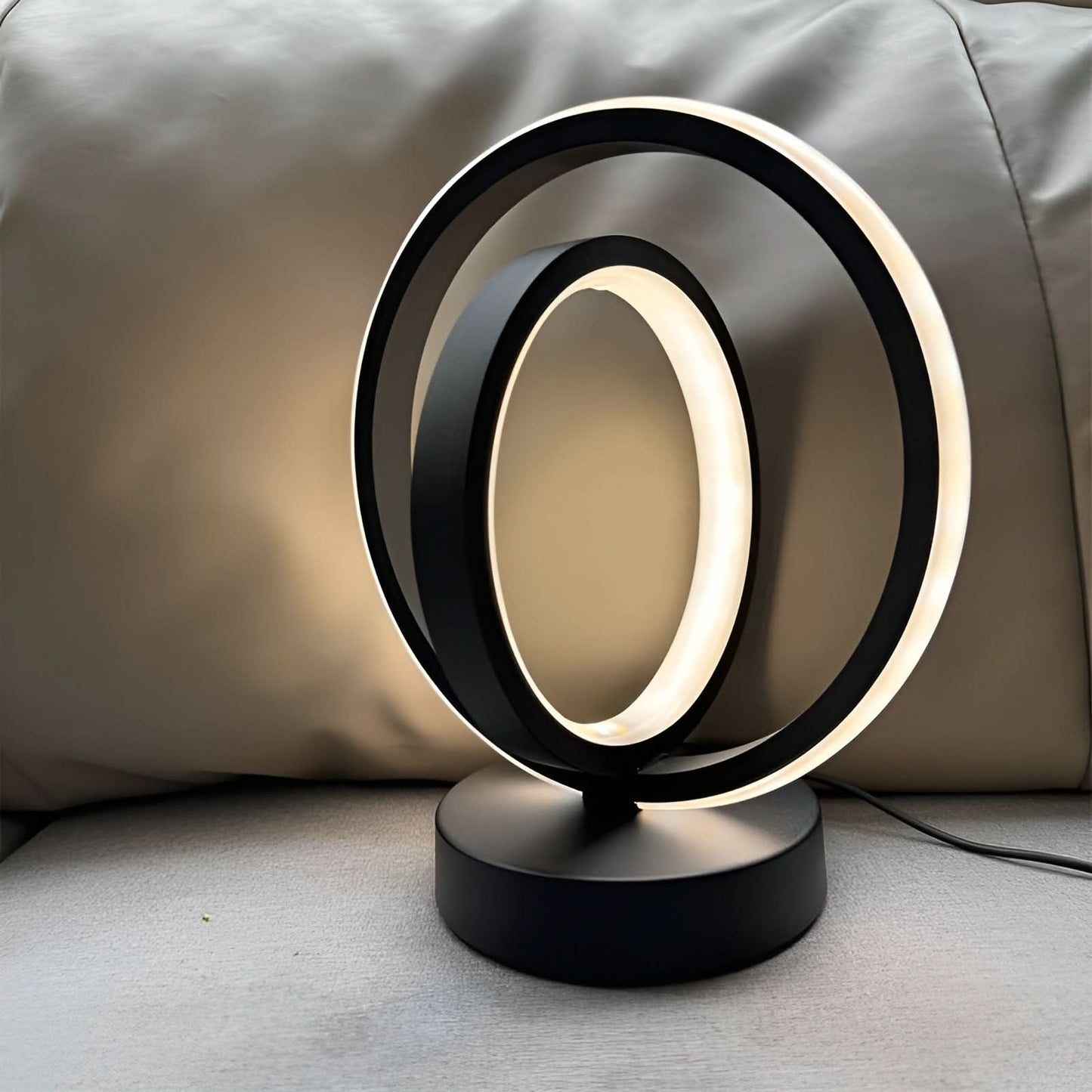 Skorter | Modern Dimmable Table Lamp – Stylish Metal Design with USB Power