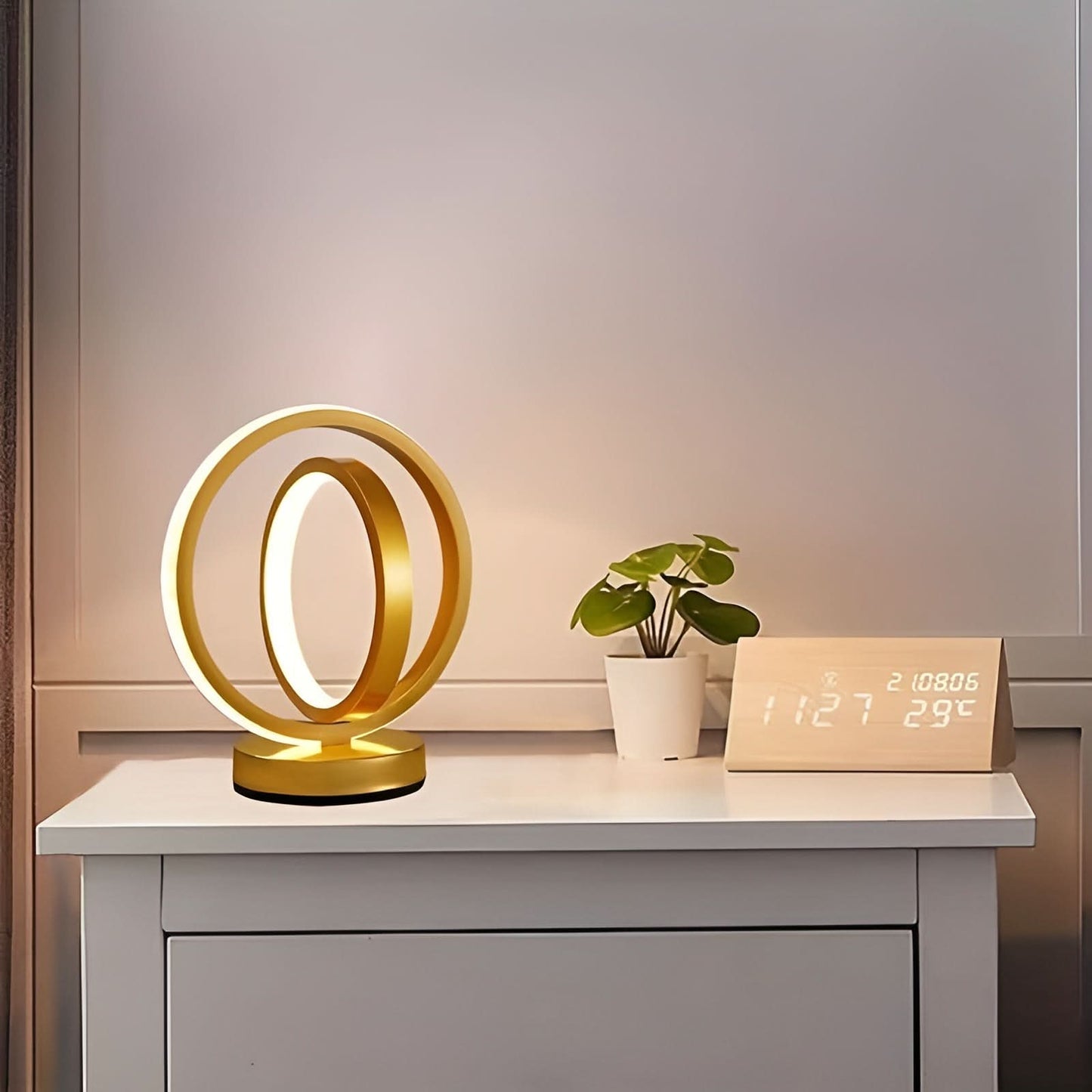 Skorter | Modern Dimmable Table Lamp – Stylish Metal Design with USB Power