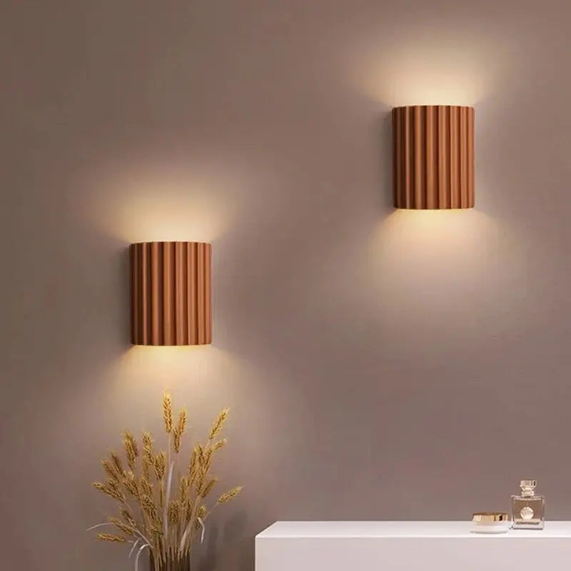 Skorter | WarmthAura – Wall lamp made of synthetic resin