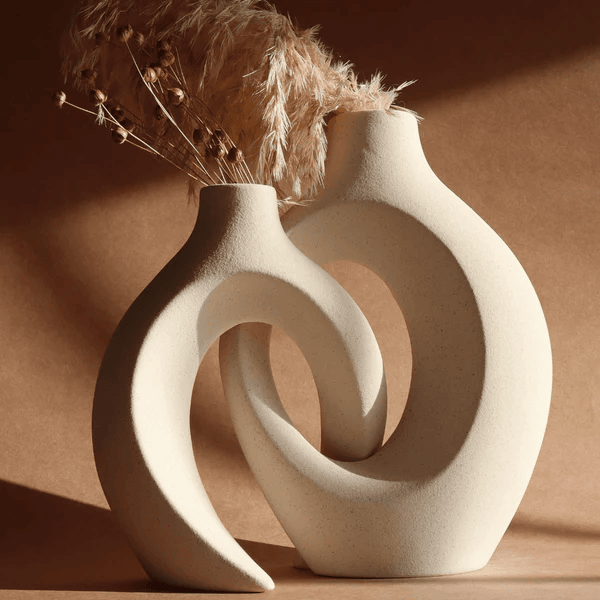 Skorter of two interwoven vases - Decorative harmony
