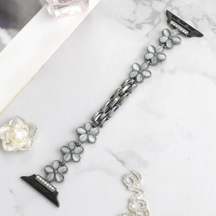 Skorter | For Apple Watch SE 2022 44mm 5-petal Flower Zinc Alloy Chain Bracelet (Black)