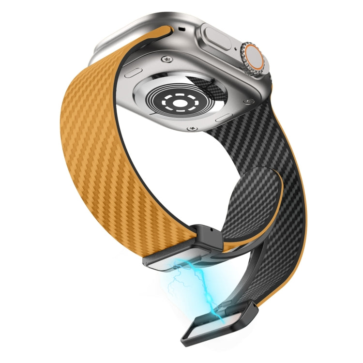 Skorter | For Apple Watch SE 2022 44mm Carbon Fiber Magnet Black Buckle Watch Band (Light Brown Black)