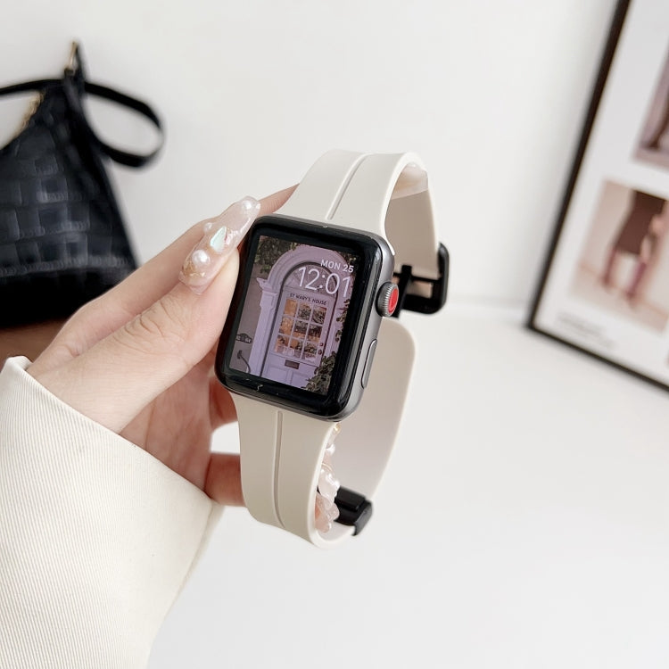 Skorter | For Apple Watch SE 2022 44 mm Magnetic Square Buckle Silicone Strap (Starlight)