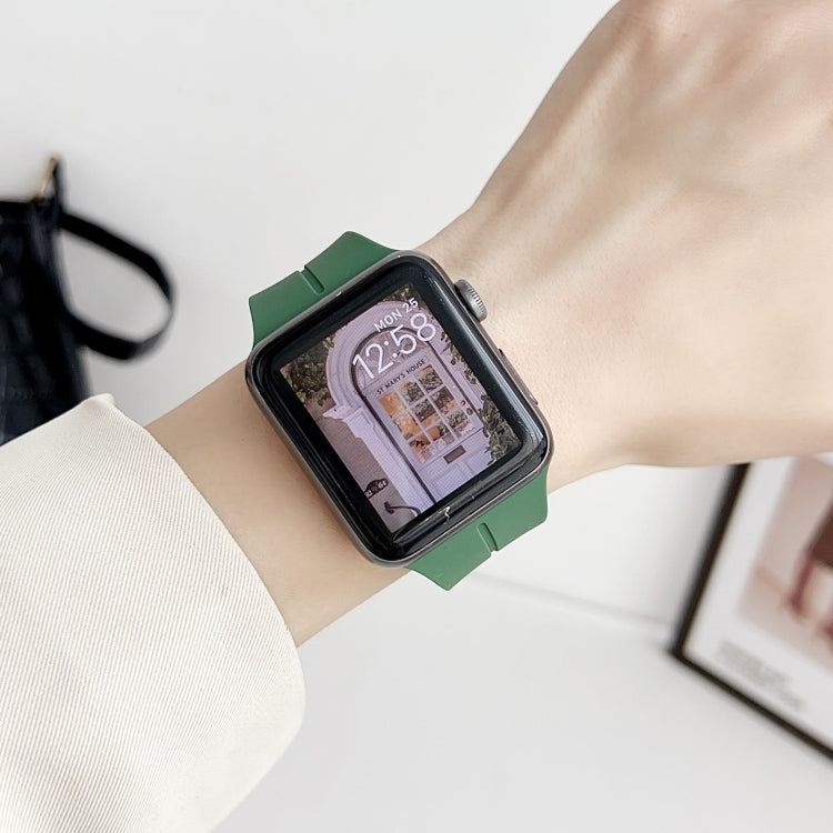 Skorter | For Apple Watch SE 2023 44 mm Magnetic Square Buckle Silicone Watch Band (Pine Green)