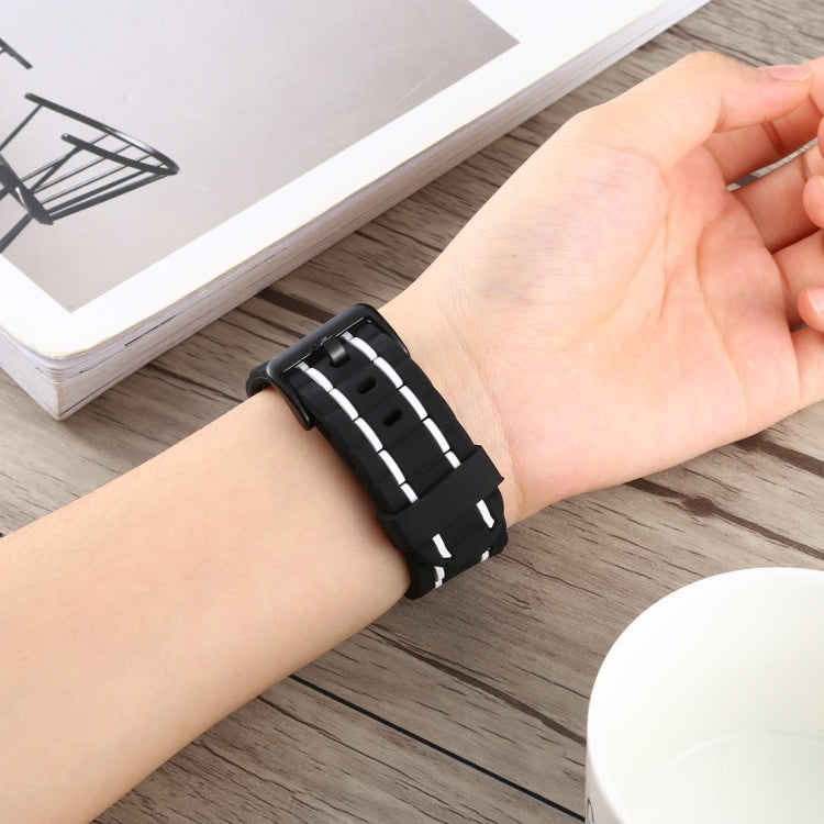 Skorter | For Apple Watch 5 & 4 44mm / 3 & 2 & 1 42mm Silicone Wave Style Watch Band (White)