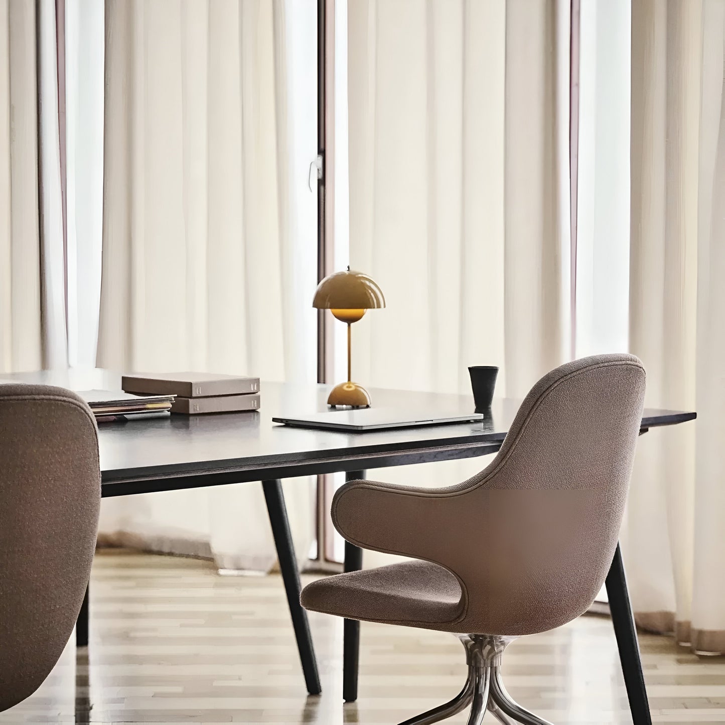 Skorter | Elegant Glow - Modern Touch Led Mushroom Table Lamp