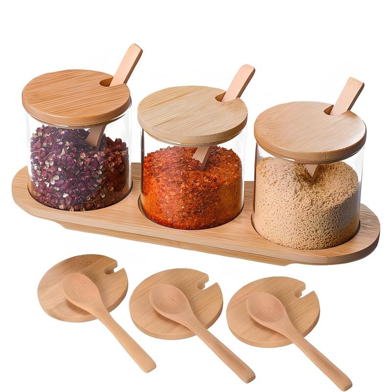 Skorter spice jar with lid and built-in spoons