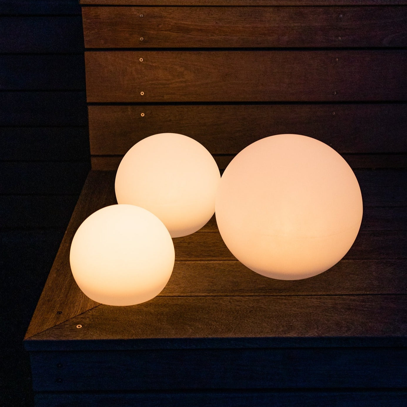 Skorter | Sphere-shaped garden lighting