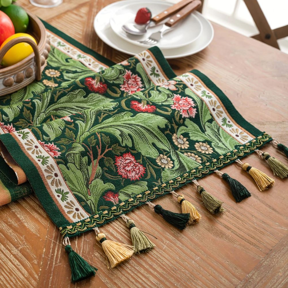 Skorter | Flora Vine Embroidered Table Runner