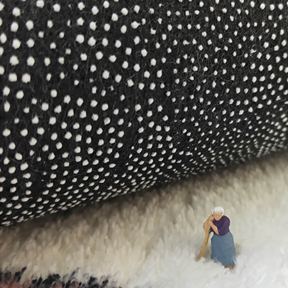 Skorter | Game controller-shaped faux cashmere printed rug