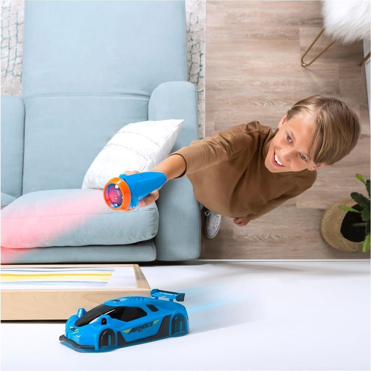 Skorter | Laser-controlled wall climbing RC car
