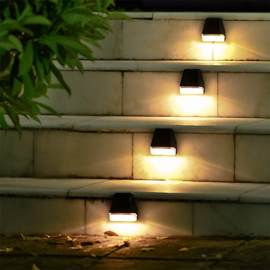 Skorter | SolarAura – Chic Solar Outdoor Light for a Warm Glow