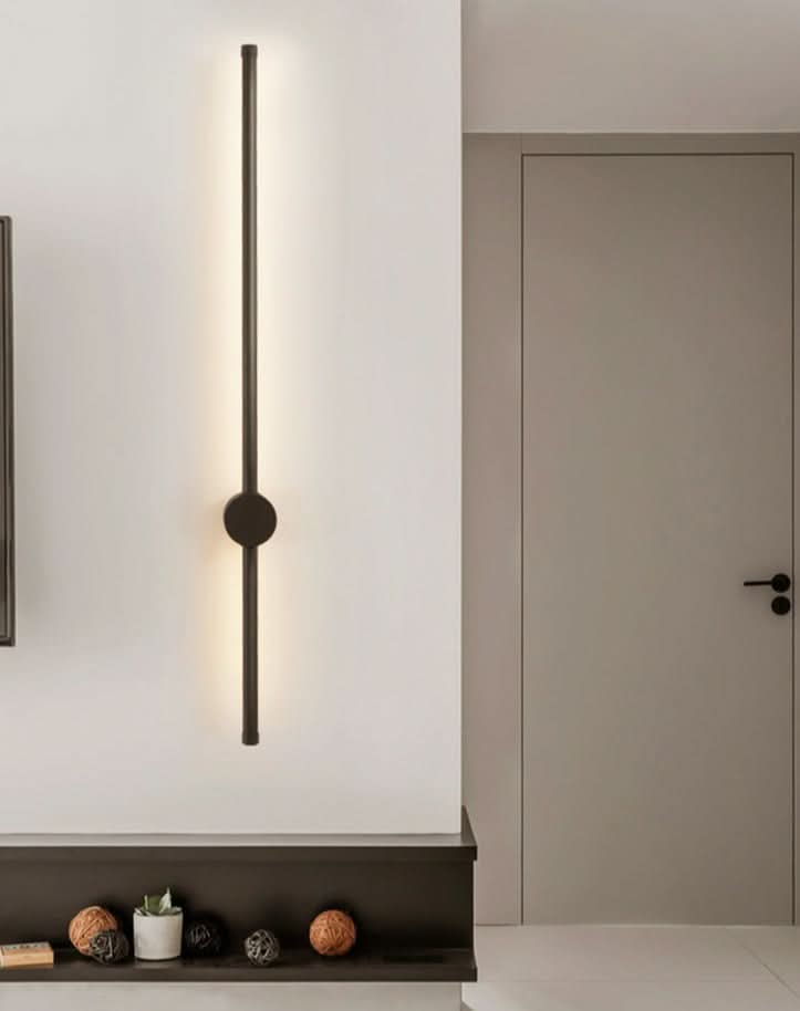Skorter | Minimalist Wall Lamp with Plug and LED Light