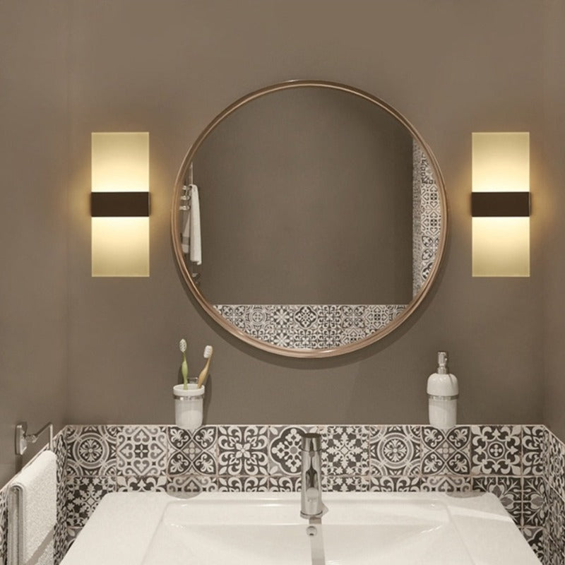 Skorter | Modern Acrylic Wall Lamp