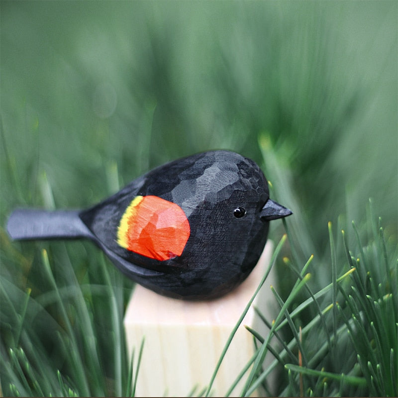 Skorter | NordicFeathers - Elegant Wooden Bird Figurines