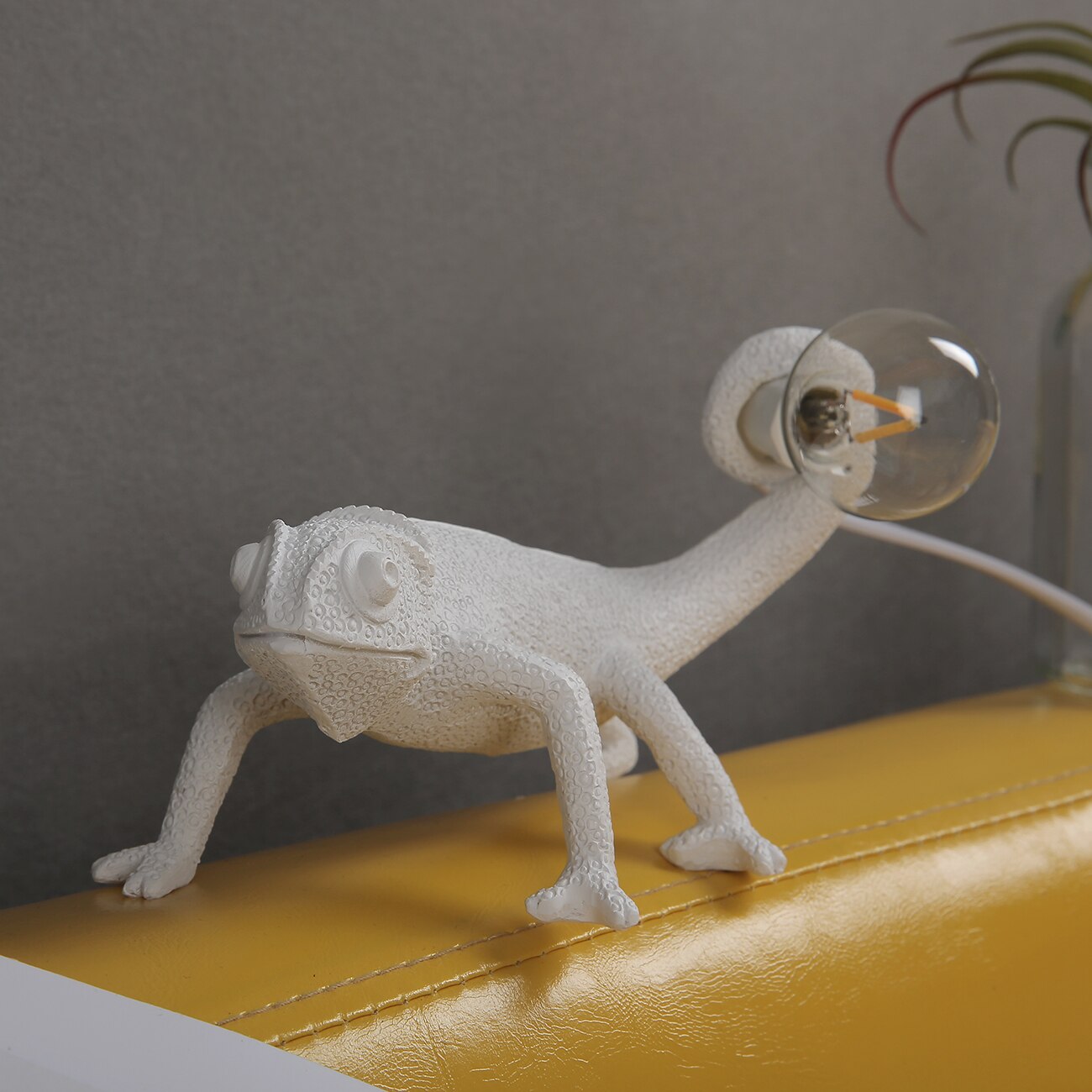 Skorter | GlowLizard - Resin Lizard Table Lamp