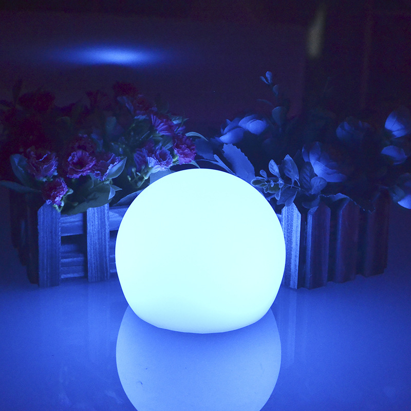 Skorter | Sphere-shaped garden lighting