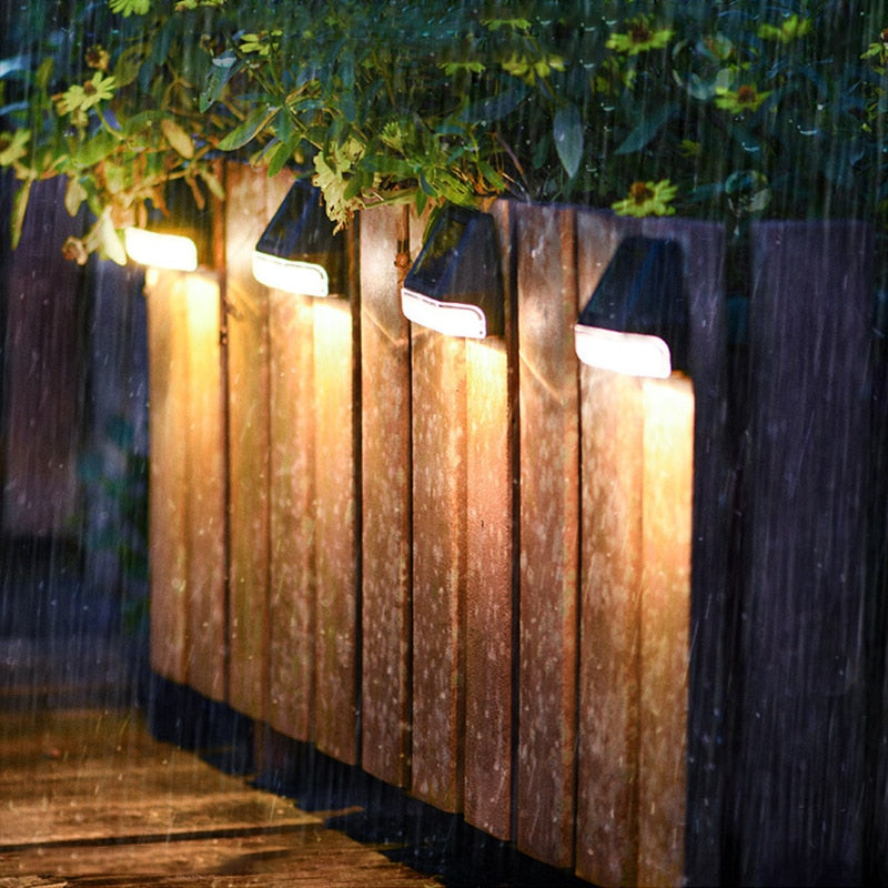Skorter | SolarAura – Chic Solar Outdoor Light for a Warm Glow