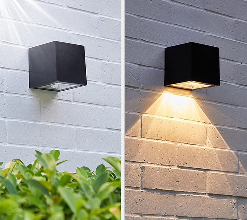 Skorter | GlowBeam – Elegant Outdoor Wall Lamp for Mood Lighting