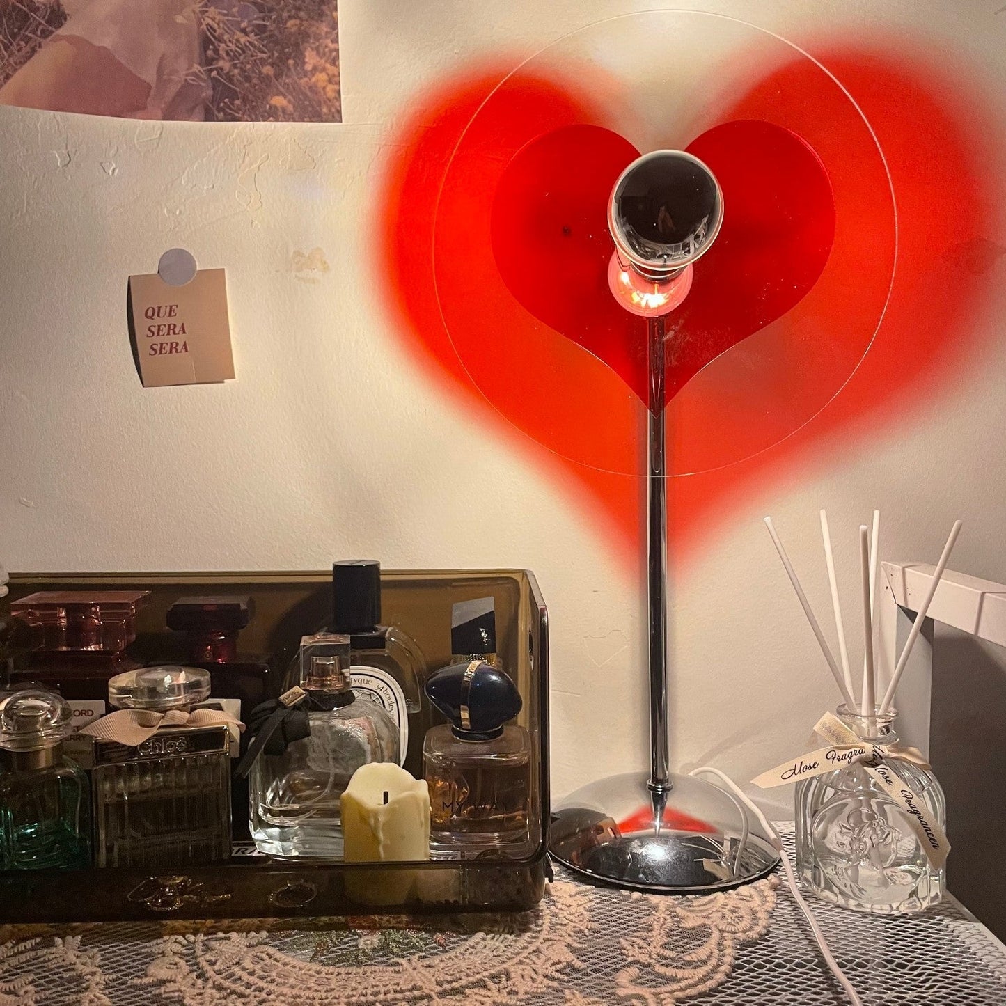 Skorter | LoveGlow – Elegant Table Lamp with Rechargeable LED